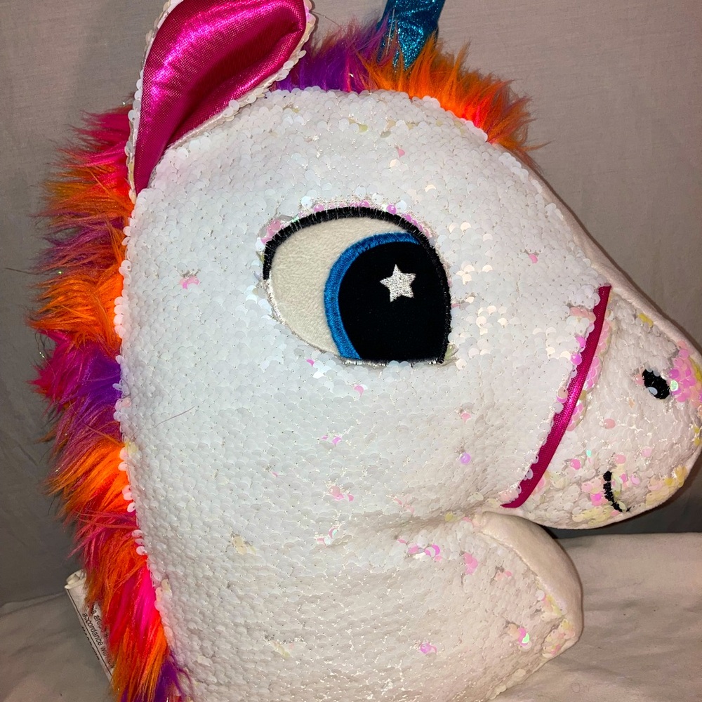 Color-Changing Sequin Unicorn Pillow 🦄